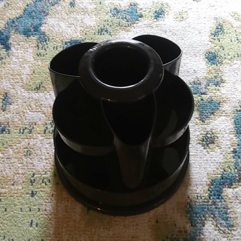 Spinning organizer